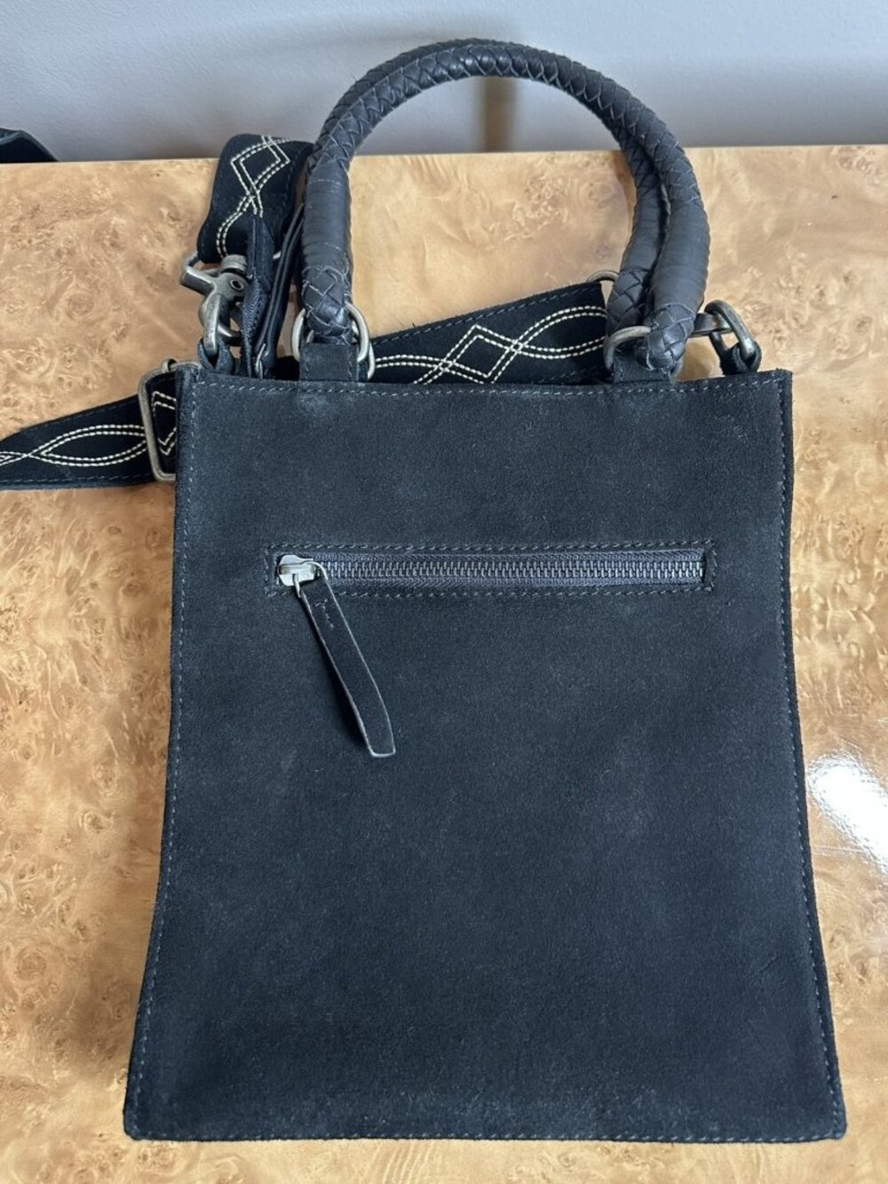 Idyllwind Black Leather & Suede Western Crossbody Tote Bag Embroidered Strap - Picture 5 of 9